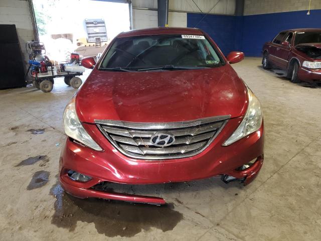 5NPEC4AC2DH624758 - 2013 HYUNDAI SONATA SE 勃艮第红 照片 5