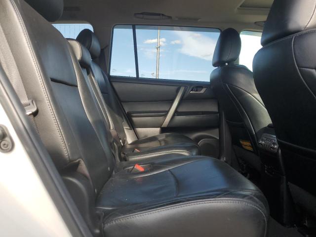 5TDBK3EH1CS138456 - 2012 TOYOTA HIGHLANDER BASE Beyaz fotoğraf 11