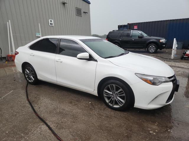 4T1BF1FK6FU014200 - 2015 TOYOTA CAMRY LE WHITE photo 4