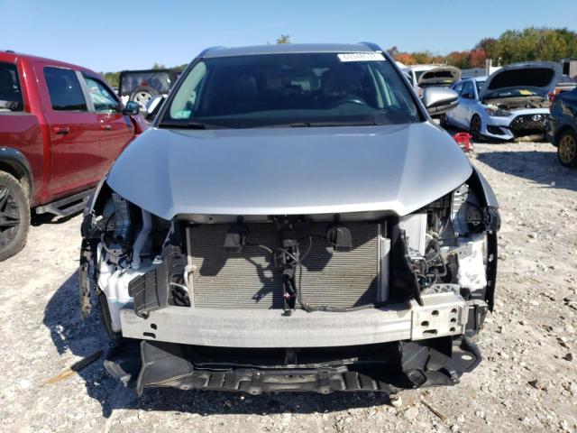 5TDJZRFH3JS544597 - 2018 TOYOTA HIGHLANDER SE SILVER photo 5