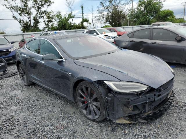 5YJSA1E42HF181297 - 2017 TESLA MODEL S GRAY photo 4