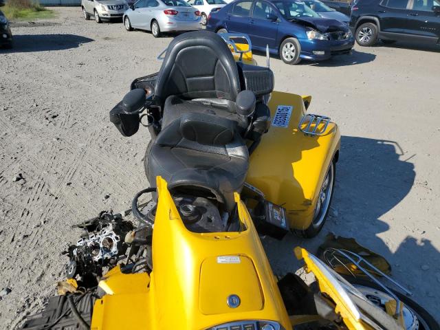 1HFSC47G1AA905990 - 2010 HONDA GL1800 YELLOW photo 5