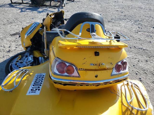 1HFSC47G1AA905990 - 2010 HONDA GL1800 YELLOW photo 6