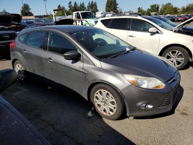 1FAHP3K24CL321739 - 2012 FORD FOCUS SE CHARCOAL photo 4