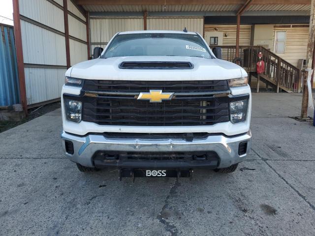 2GC4YLE73R1116053 - 2024 CHEVROLET SILVERADO K2500 HEAVY DUTY WHITE photo 5