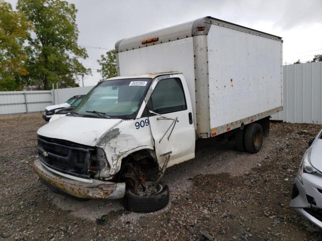 1GBJG31PXW1083734 - 1998 CHEVROLET EXPRESS 35 WHITE photo 1