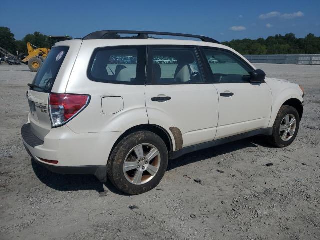 JF2SHABC0BH760482 - 2011 SUBARU FORESTER 2.5X თეთრი ფოტო 3