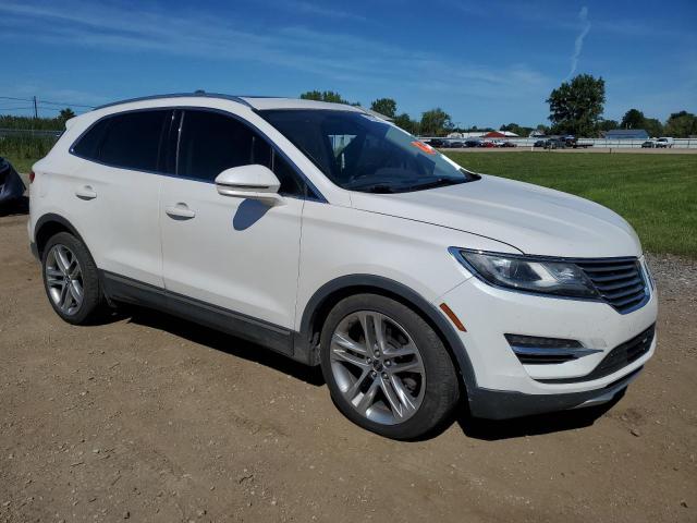5LMCJ3D98HUL12522 - 2017 LINCOLN MKC RESERVE Biały zdjęcie 4