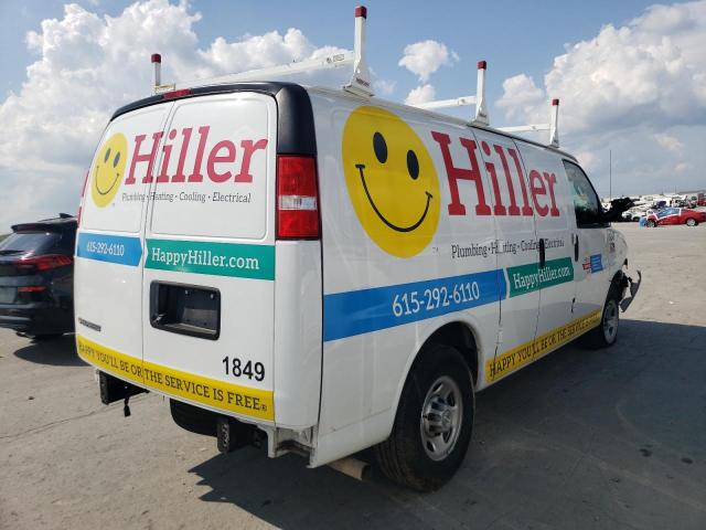 1GCWGAFP6P1101807 - 2023 CHEVROLET EXPRESS G2 WHITE photo 3