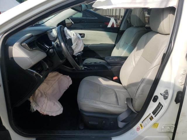 4T1BK1EBXDU062020 - 2013 TOYOTA AVALON BASE Biały zdjęcie 7