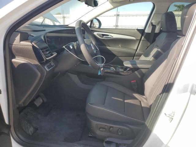 LRBFZSE46RD022628 - 2024 BUICK ENVISION AVENIR WHITE photo 7