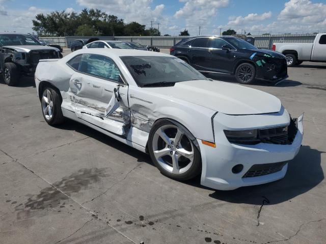 2G1FD1E38F9157547 - 2015 CHEVROLET CAMARO LT WHITE photo 4