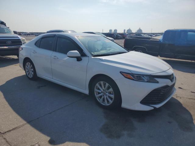 4T1C11AK5LU960648 - 2020 TOYOTA CAMRY LE WHITE photo 4