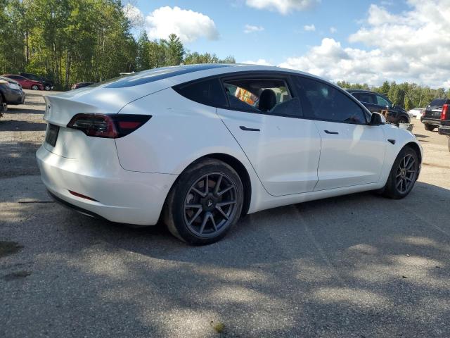 5YJ3E1EA1NF332804 - 2022 TESLA MODEL 3 WHITE photo 3