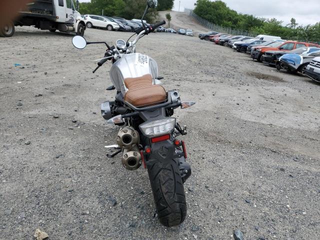 WB10J3303HZ794250 - 2017 BMW R NINE T SCRAMBLER SILVER photo 4