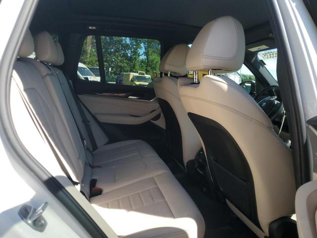 5UXTR9C55JLC75668 - 2018 BMW X3 XDRIVE30I თეთრი ფოტო 11