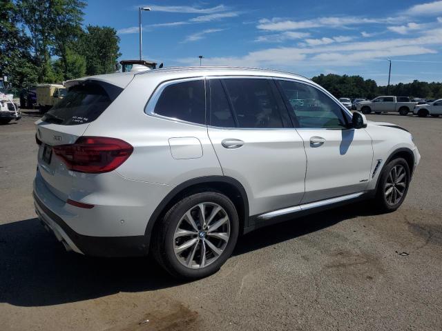 5UXTR9C55JLC75668 - 2018 BMW X3 XDRIVE30I თეთრი ფოტო 3