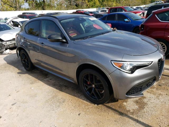 ZASPAKAN7L7C76065 - 2020 ALFA ROMEO STELVIO SILVER photo 4