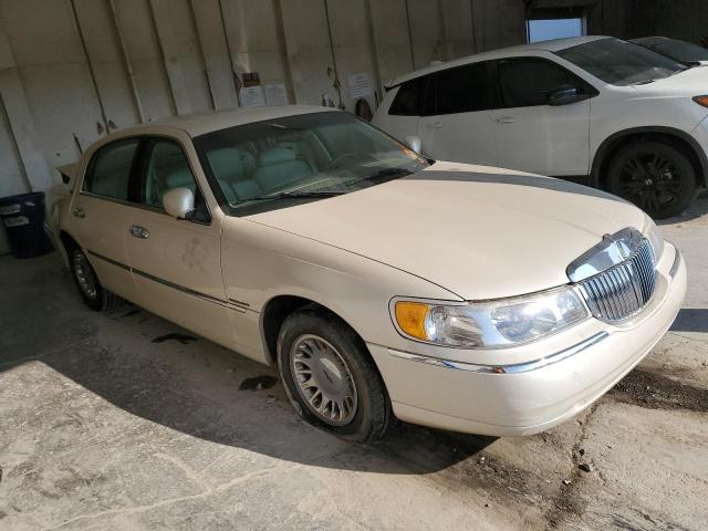 1LNHM83W2XY712393 - 1999 LINCOLN TOWN CARTIER BEIGE photo 4