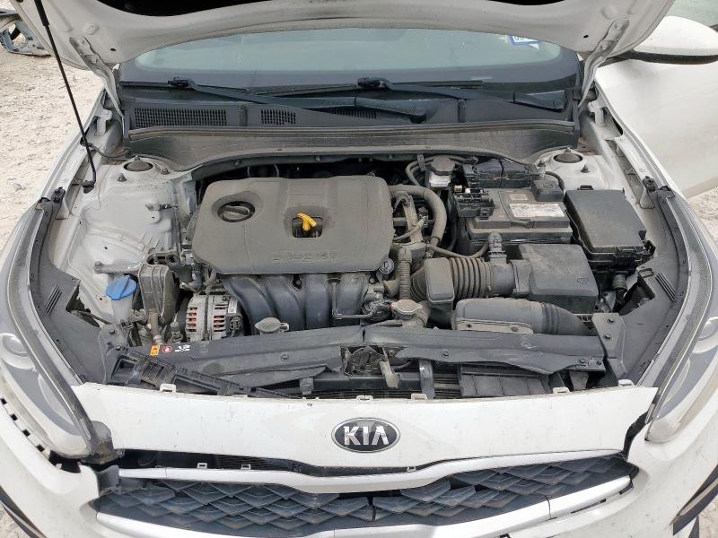 3KPF24AD0LE213359 - 2020 KIA FORTE FE WHITE photo 11