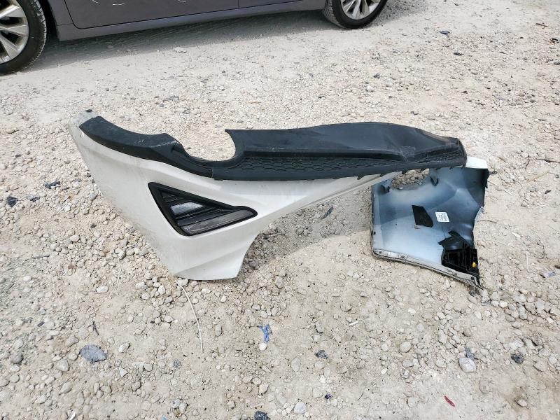 3KPF24AD0LE213359 - 2020 KIA FORTE FE WHITE photo 12