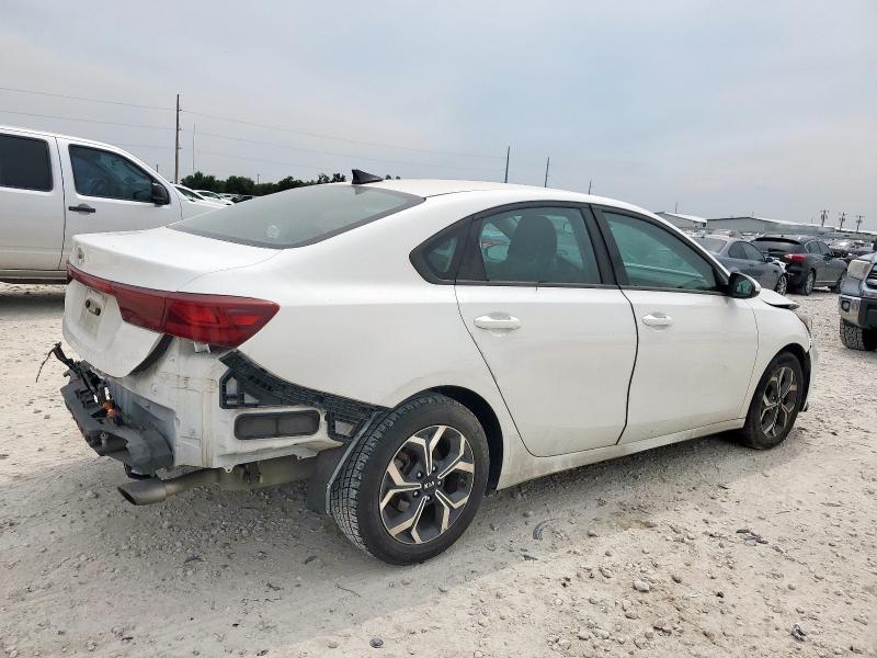 3KPF24AD0LE213359 - 2020 KIA FORTE FE WHITE photo 3