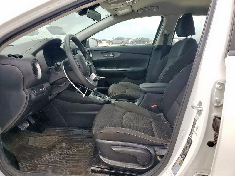 3KPF24AD0LE213359 - 2020 KIA FORTE FE WHITE photo 7