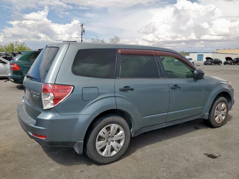 JF2SHBAC2CH446468 - 2012 SUBA FORESTER 2.5X GRAY photo 3