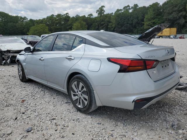 1N4BL4BV0KN322830 - 2019 NISSAN ALTIMA S SILVER photo 2