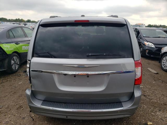 2C4RC1CG1DR589617 - 2013 CHRYSLER TOWN AND C TOURING L SILVER photo 6