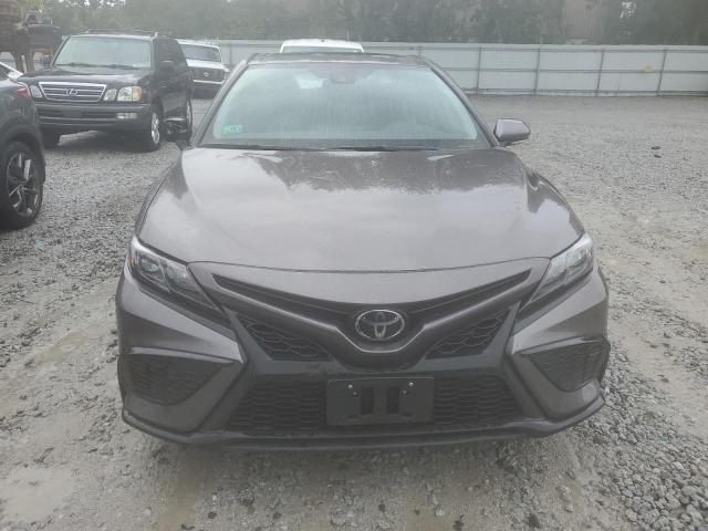4T1T11BK4PU087026 - 2023 TOYOTA CAMRY SE NIGHT SHADE GRAY photo 5