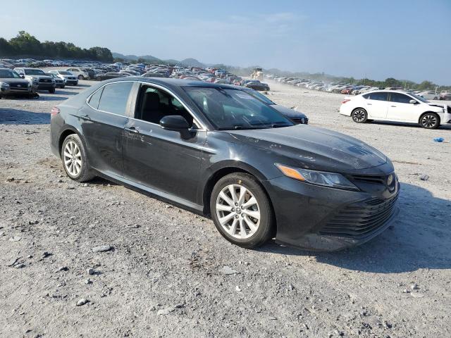 4T1B11HK6JU582970 - 2018 TOYOTA CAMRY L BLACK photo 4