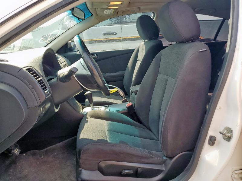 1N4AL2AP5CN425083 - 2012 NISSAN ALTIMA BASE WHITE photo 7