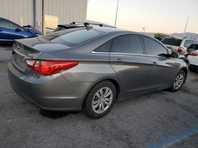 5NPEB4AC0CH315159 - 2012 HYUNDAI SONATA GLS GRAY photo 3