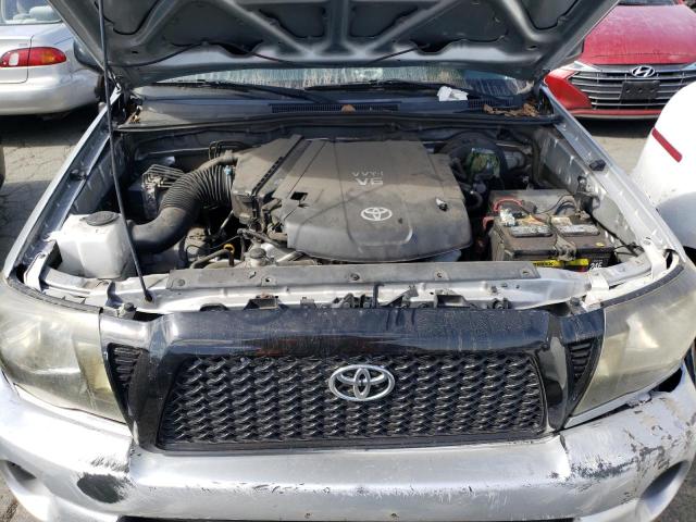 3TMJU4GN6AM108672 - 2010 TOYOTA TACOMA DOUBLE CAB PRERUNNER SILVER photo 11