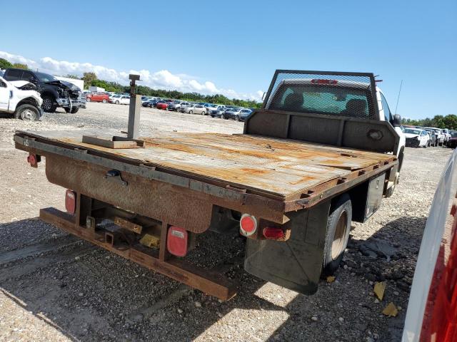 1GBJC34K27E545353 - 2007 CHEVROLET SILVERADO C3500 WHITE photo 4