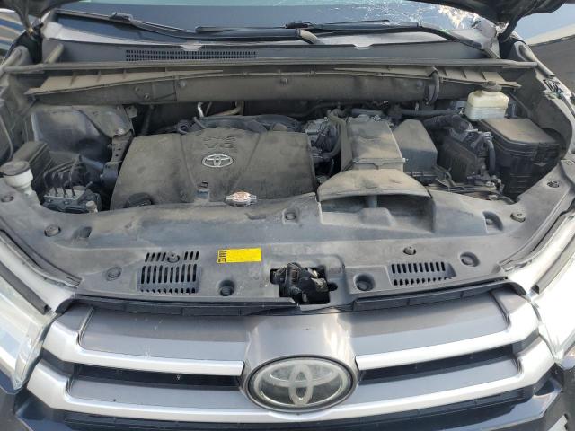 5TDKZRFH5JS530155 - 2018 TOYOTA HIGHLANDER SE 黑色 照片 11