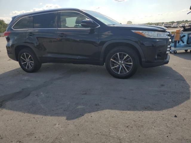 5TDKZRFH5JS530155 - 2018 TOYOTA HIGHLANDER SE 黑色 照片 4