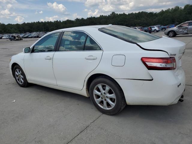 4T1BF3EK2BU582242 - 2011 TOYOTA CAMRY BASE Weiß Foto 2