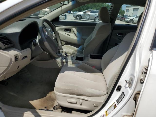 4T1BF3EK2BU582242 - 2011 TOYOTA CAMRY BASE Weiß Foto 7