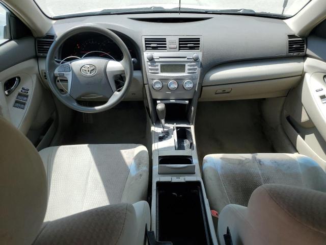 4T1BF3EK2BU582242 - 2011 TOYOTA CAMRY BASE Weiß Foto 8