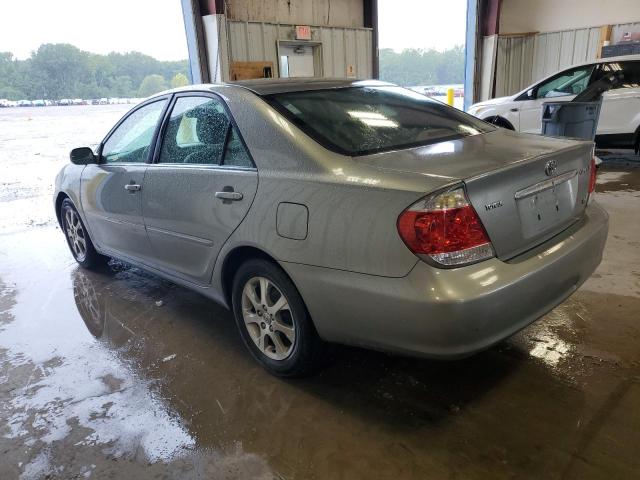 4T1BF32K15U618351 - 2005 TOYOTA CAMRY LE GRAY photo 2