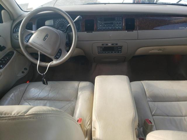 1LNHM81W22Y603539 - 2002 LINCOLN TOWN CAR EXECUTIVE WHITE photo 8