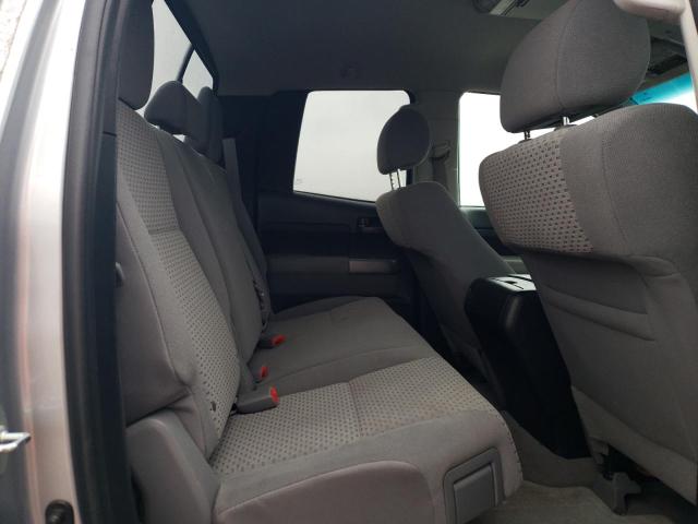 5TFUM5F11BX018651 - 2011 TOYOTA TUNDRA DOUBLE CAB SR5 SILVER photo 10