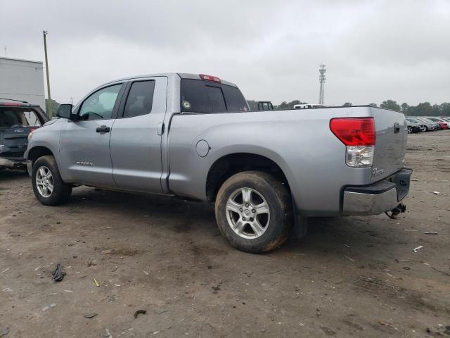 5TFUM5F11BX018651 - 2011 TOYOTA TUNDRA DOUBLE CAB SR5 SILVER photo 2