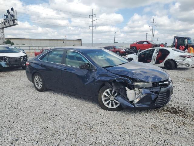 4T4BF1FK0GR556562 - 2016 TOYOTA CAMRY LE BLUE photo 4