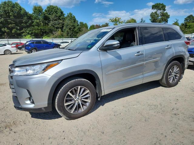 2017 TOYOTA HIGHLANDER SE, 