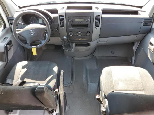 WD3PE7CC5B5608983 - 2011 MERCEDES-BENZ SPRINTER 2500 WHITE photo 8