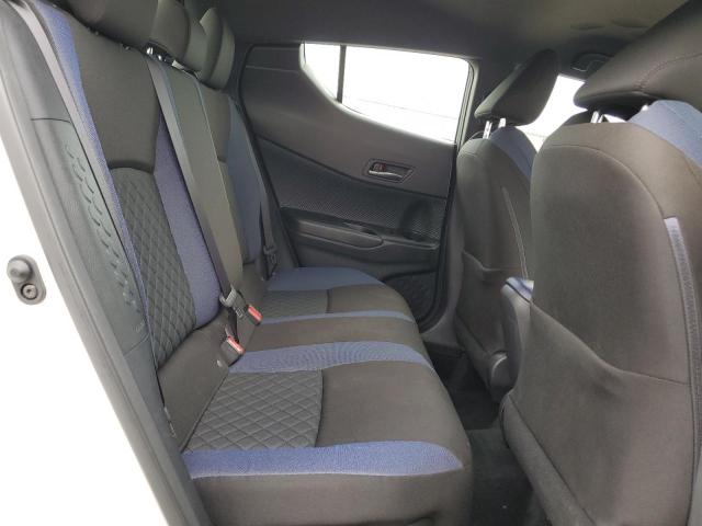 JTNKHMBX5L1066184 - 2020 TOYOTA C-HR XLE WHITE photo 11