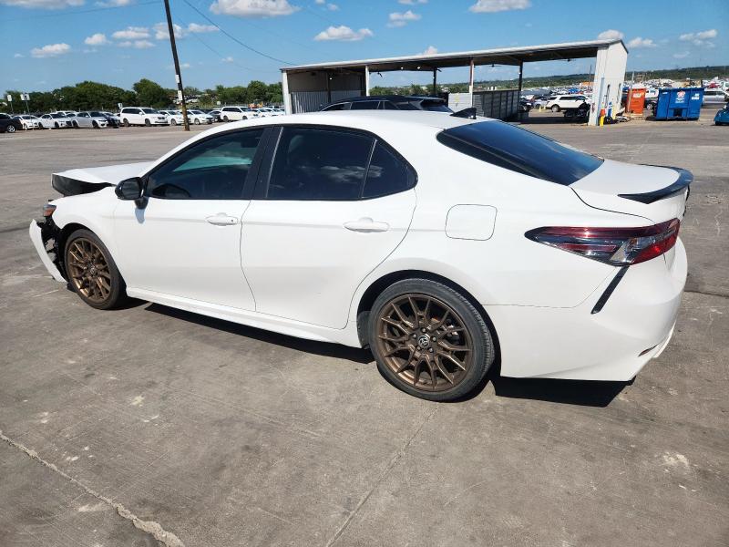 4T1G11AK1PU087357 - 2023 TOYOTA CAMRY SE NIGHT SHADE WHITE photo 2
